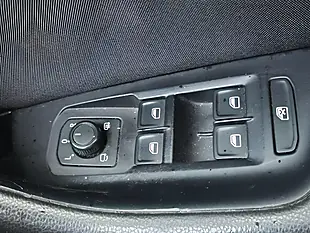 Used 2015 Volkswagen Passat Se Business Silver - Interior and Exterior details 18