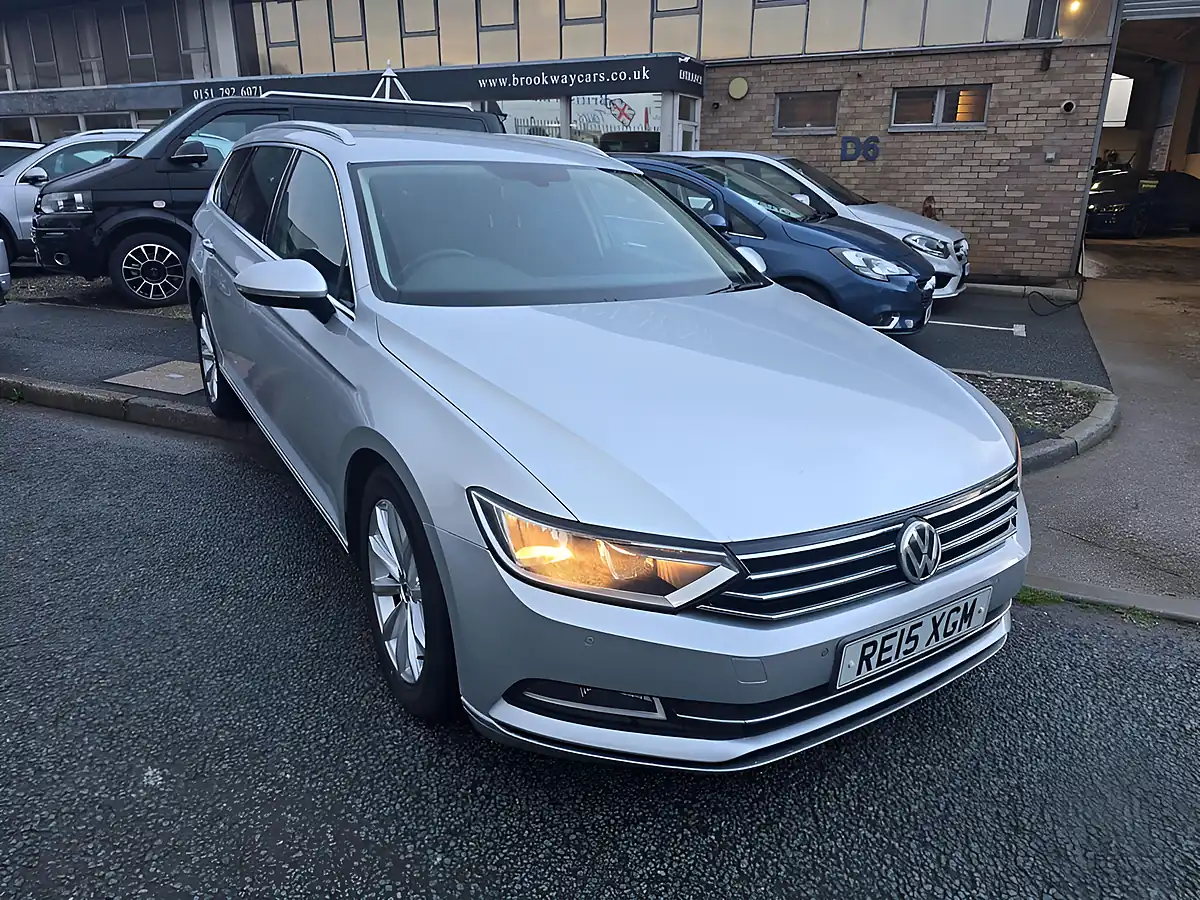 Used 2015 Volkswagen Passat Se Business Silver - Interior and Exterior details 2