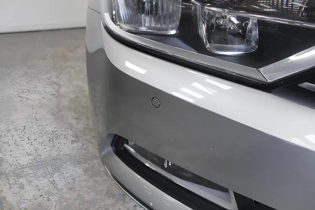 Used 2015 Volkswagen Passat Se Business Silver - Interior and Exterior details 11