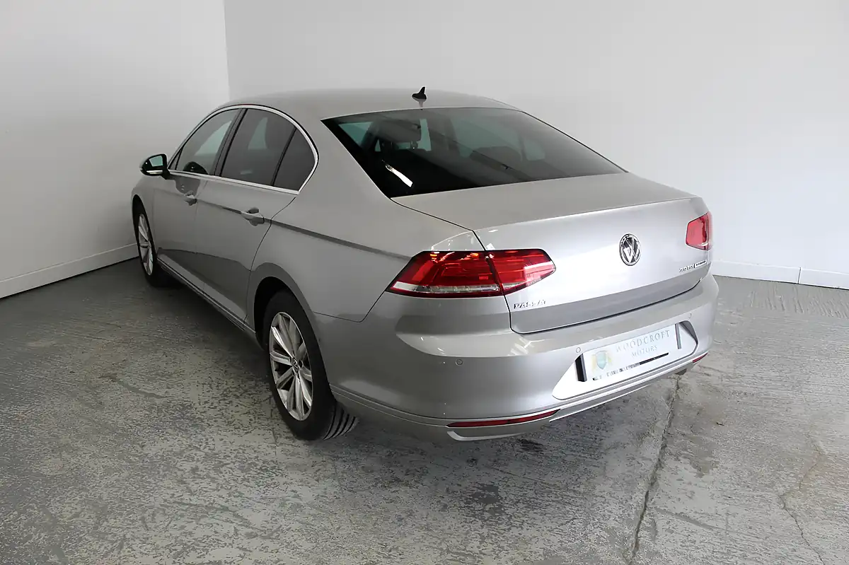 Used 2015 Volkswagen Passat Se Business Silver - Interior and Exterior details 5