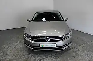 Used 2015 Volkswagen Passat Se Business Silver - Interior and Exterior details 9
