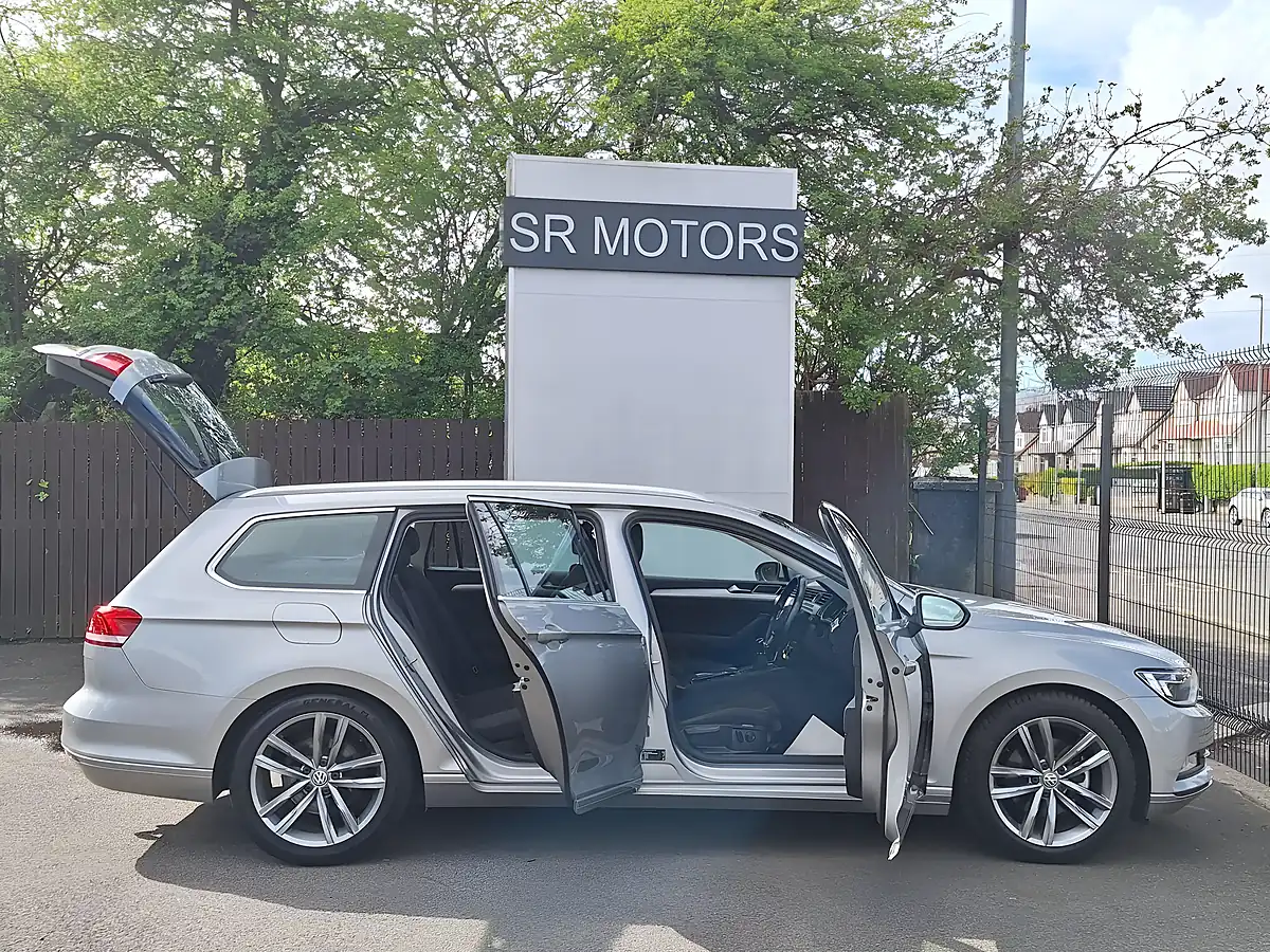 Used 2015 Volkswagen Passat Se Silver - Interior and Exterior details 7