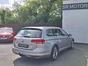 Used 2015 Volkswagen Passat Se Silver - Interior and Exterior details 8