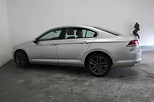 Used 2015 Volkswagen Passat Se Silver - Interior and Exterior details 7