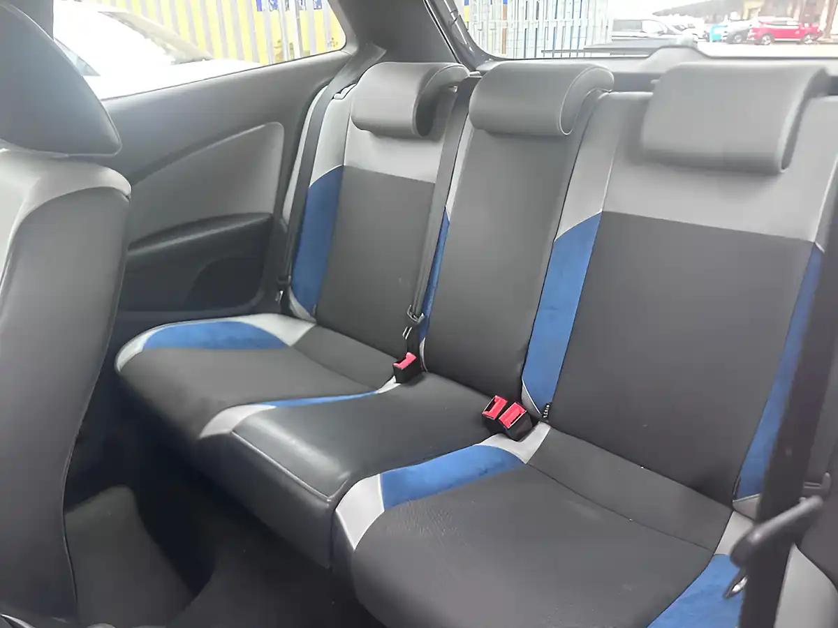 Used 2015 Volkswagen Polo Bluegt Black - Interior and Exterior details 13