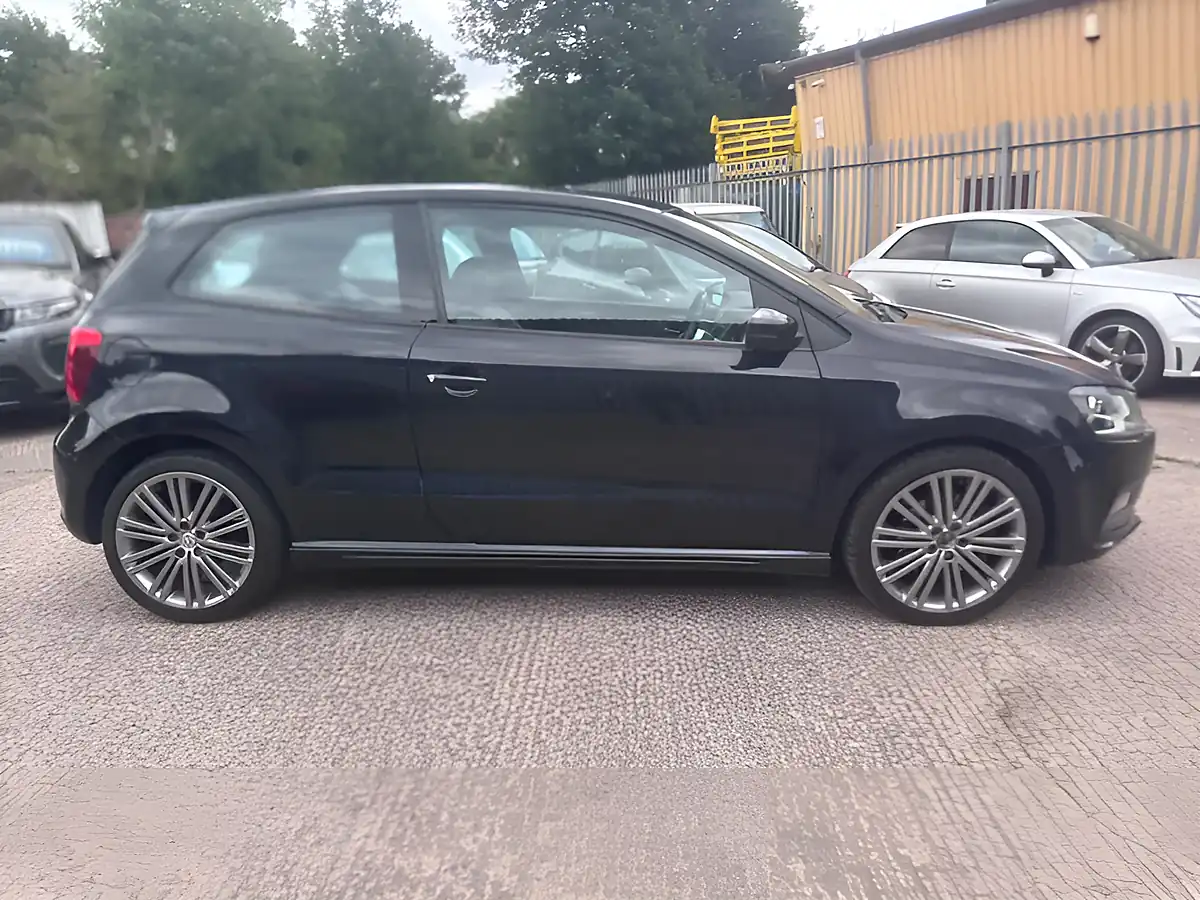 Used 2015 Volkswagen Polo Bluegt Black - Interior and Exterior details 5