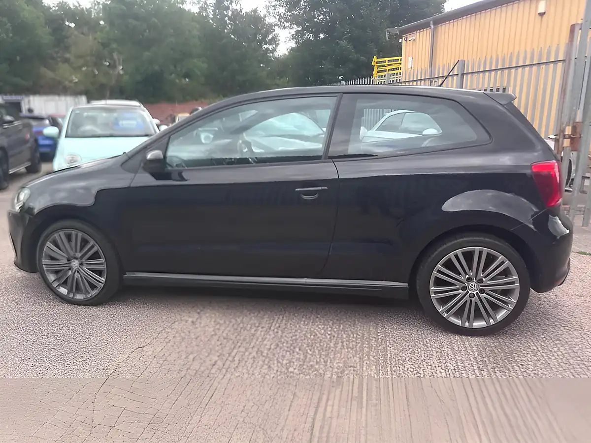 Used 2015 Volkswagen Polo Bluegt Black - Interior and Exterior details 9