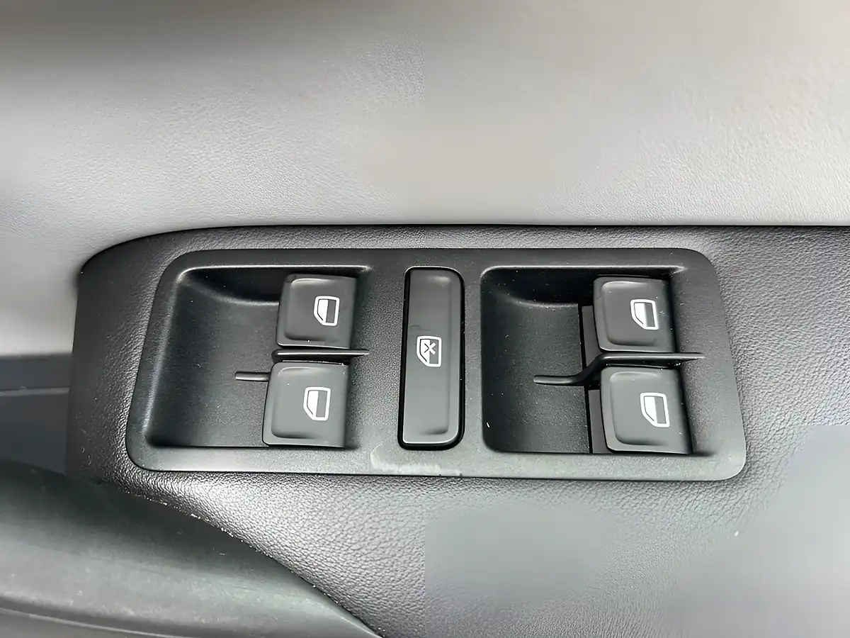 Used 2015 Volkswagen Polo Bluegt Blue - Interior and Exterior details 13
