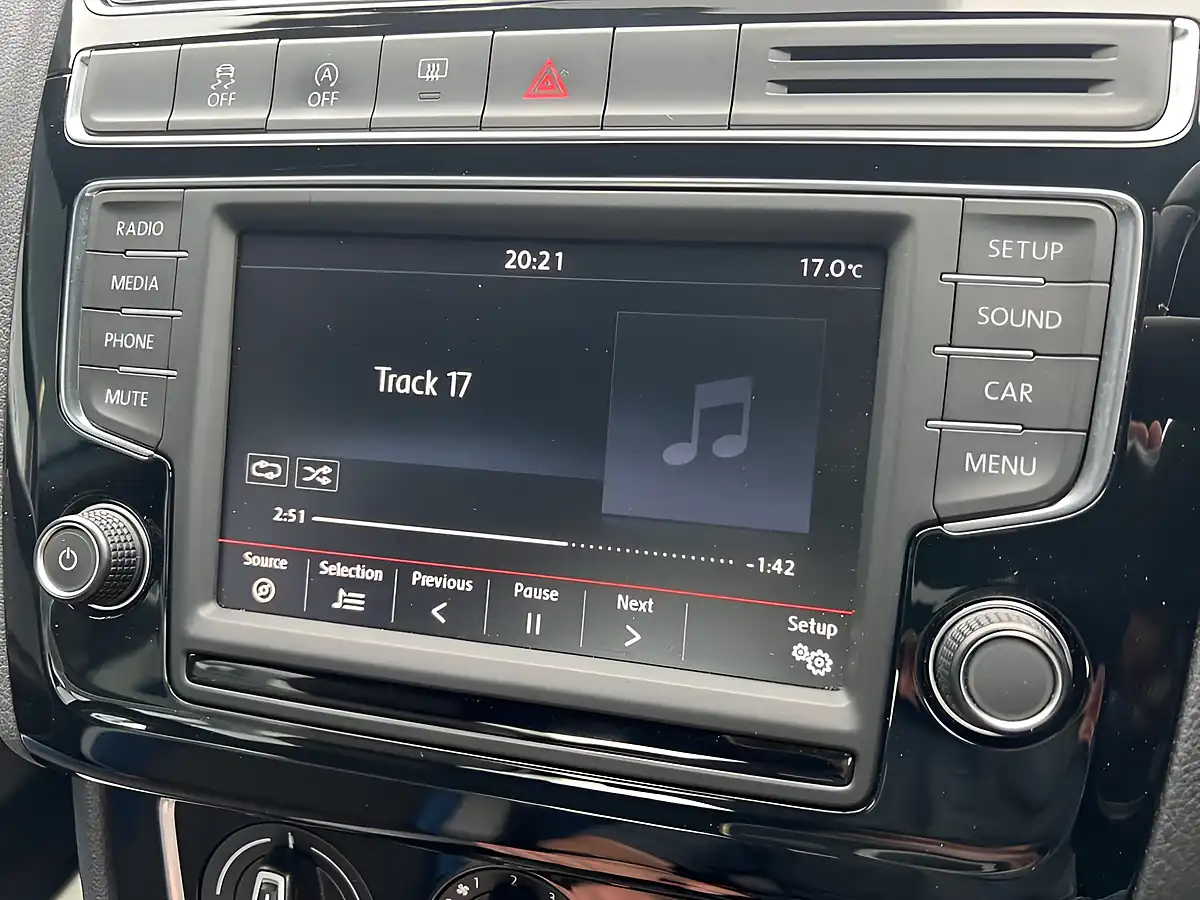 Used 2015 Volkswagen Polo Bluegt Blue - Interior and Exterior details 18
