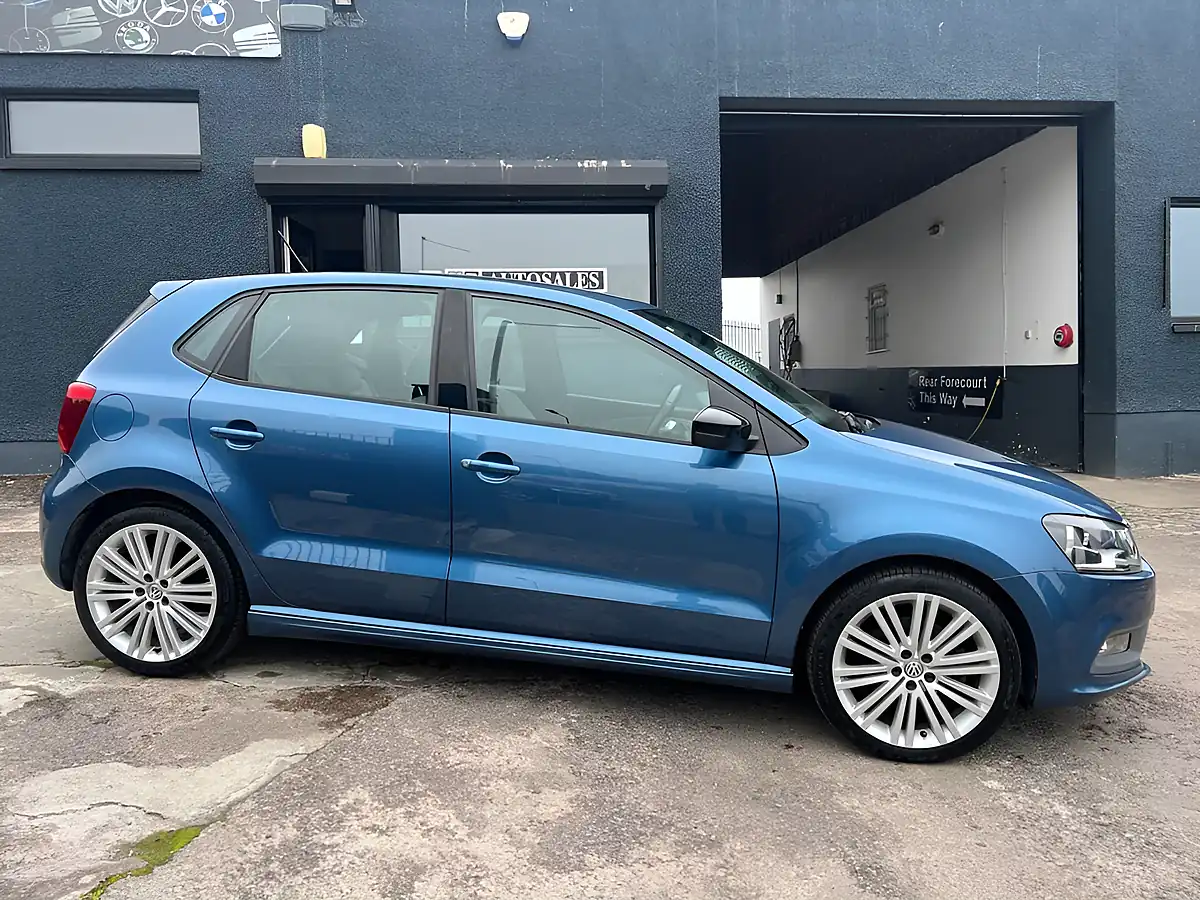 Used 2015 Volkswagen Polo Bluegt Blue - Interior and Exterior details 3