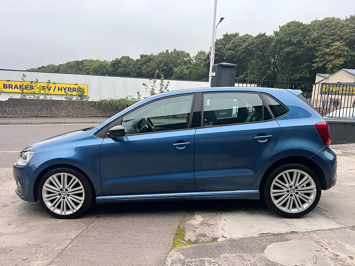 Used 2015 Volkswagen Polo Bluegt Blue - Interior and Exterior details 7