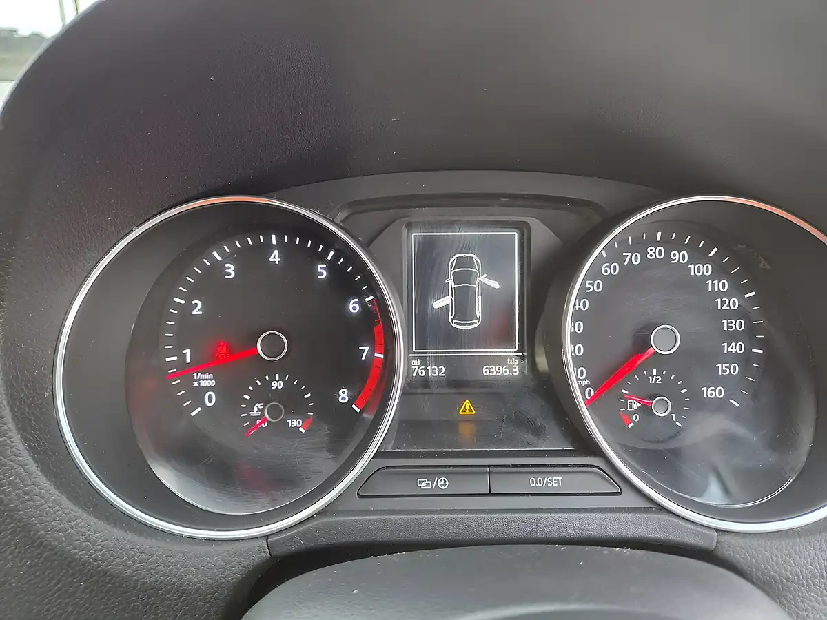 Used 2015 Volkswagen Polo Bluegt Blue - Interior and Exterior details 15