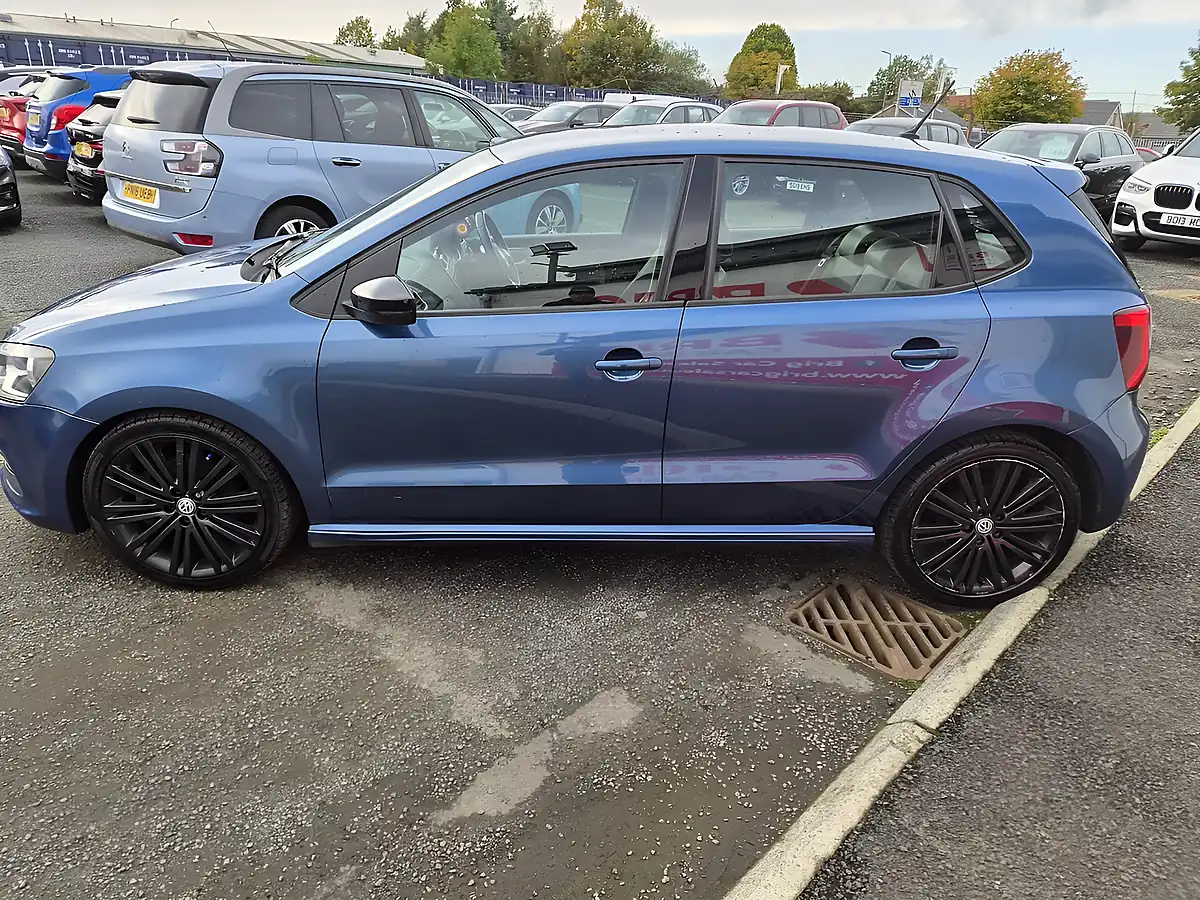 Used 2015 Volkswagen Polo Bluegt Blue - Interior and Exterior details 7