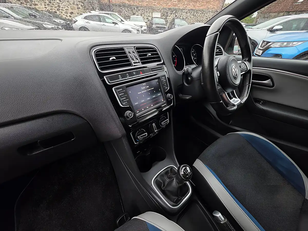 Used 2015 Volkswagen Polo Bluemotion Tech Bluegt White - Interior and Exterior details 11