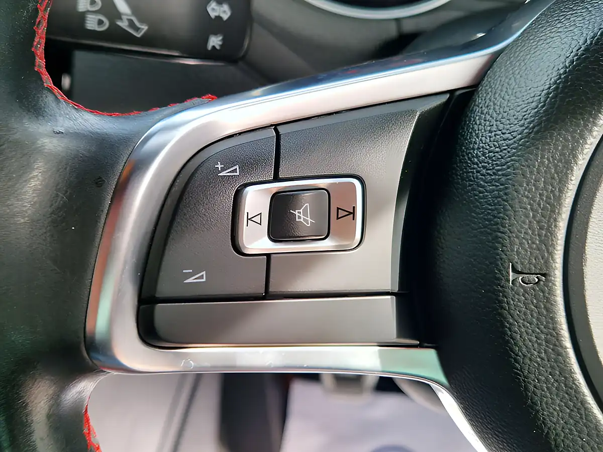 Used 2015 Volkswagen Polo Bluemotion Tech GTI Black - Interior and Exterior details 19
