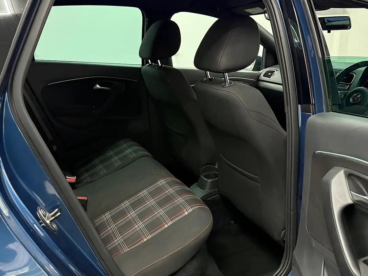 Used 2015 Volkswagen Polo Bluemotion Tech GTI Blue - Interior and Exterior details 12
