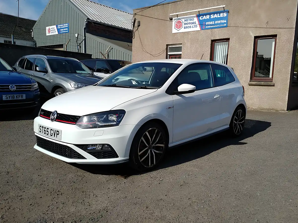 Used 2015 Volkswagen Polo Bluemotion Tech GTI White - Front View