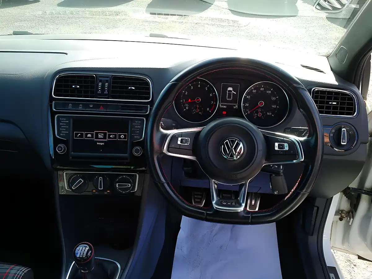 Used 2015 Volkswagen Polo Bluemotion Tech GTI White - Interior and Exterior details 11