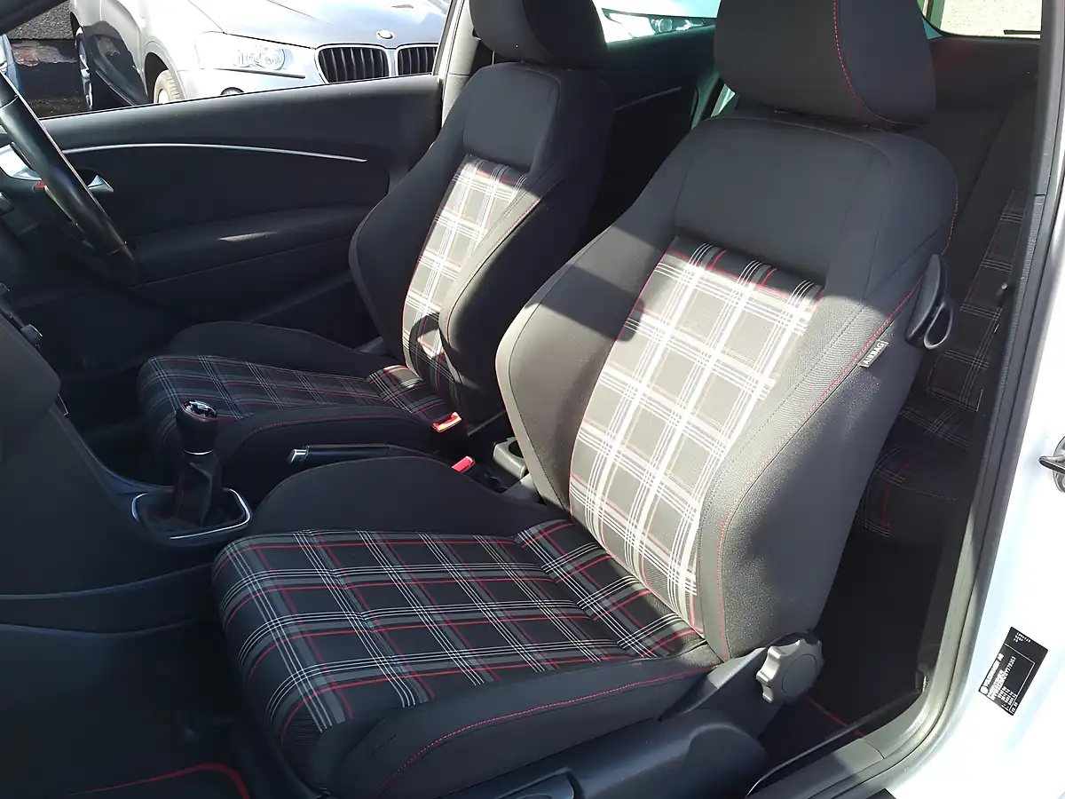 Used 2015 Volkswagen Polo Bluemotion Tech GTI White - Interior and Exterior details 14