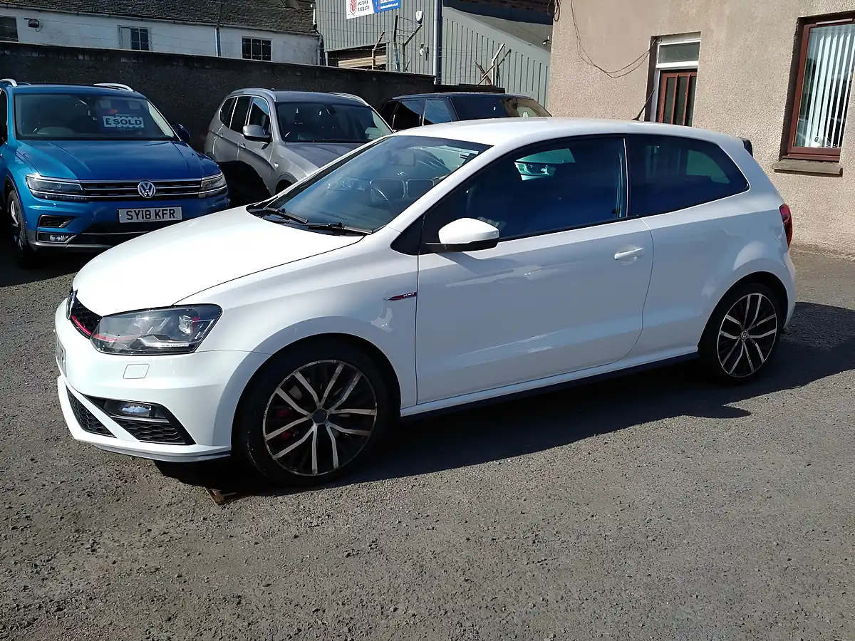 Used 2015 Volkswagen Polo Bluemotion Tech GTI White - Interior and Exterior details 2