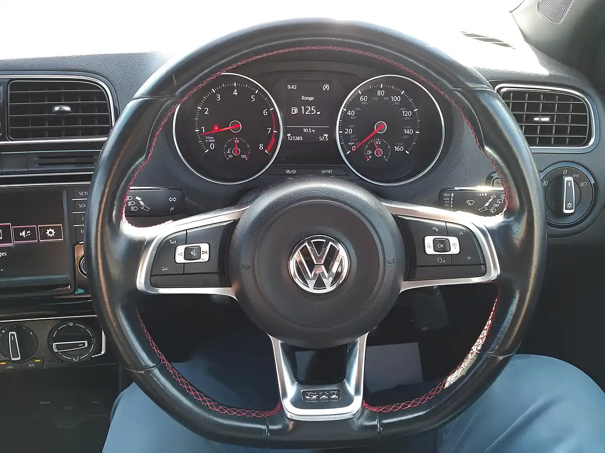 Used 2015 Volkswagen Polo Bluemotion Tech GTI White - Interior and Exterior details 20