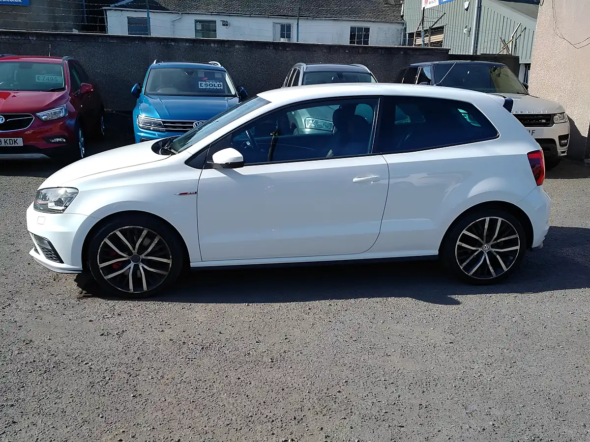 Used 2015 Volkswagen Polo Bluemotion Tech GTI White - Interior and Exterior details 3