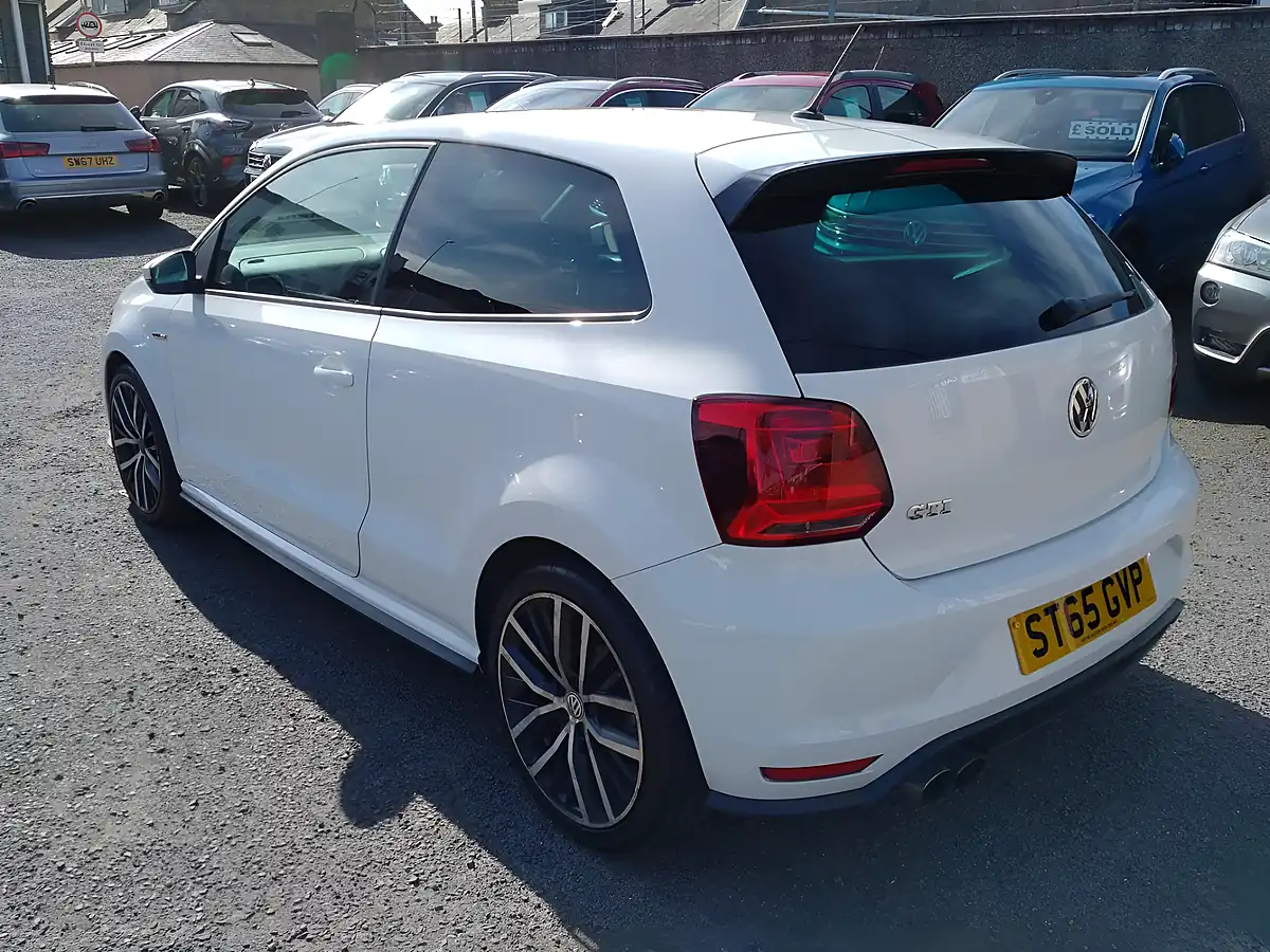Used 2015 Volkswagen Polo Bluemotion Tech GTI White - Interior and Exterior details 5