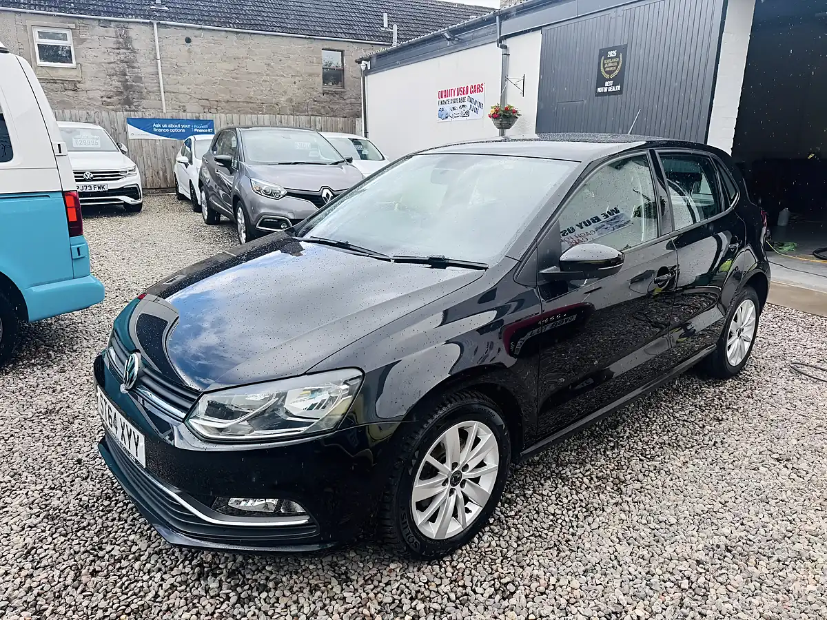 Used 2015 Volkswagen Polo Bluemotion Tech Se Black - Interior and Exterior details 2