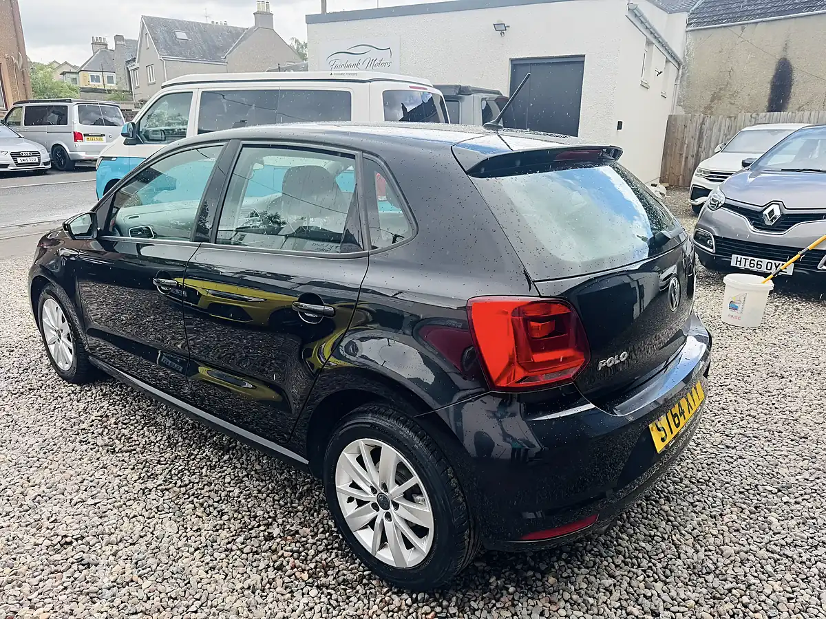 Used 2015 Volkswagen Polo Bluemotion Tech Se Black - Interior and Exterior details 3