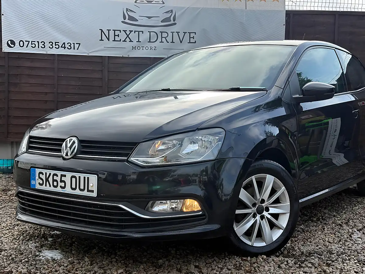 Used 2015 Volkswagen Polo Bluemotion Tech Se Black - Interior and Exterior details 3