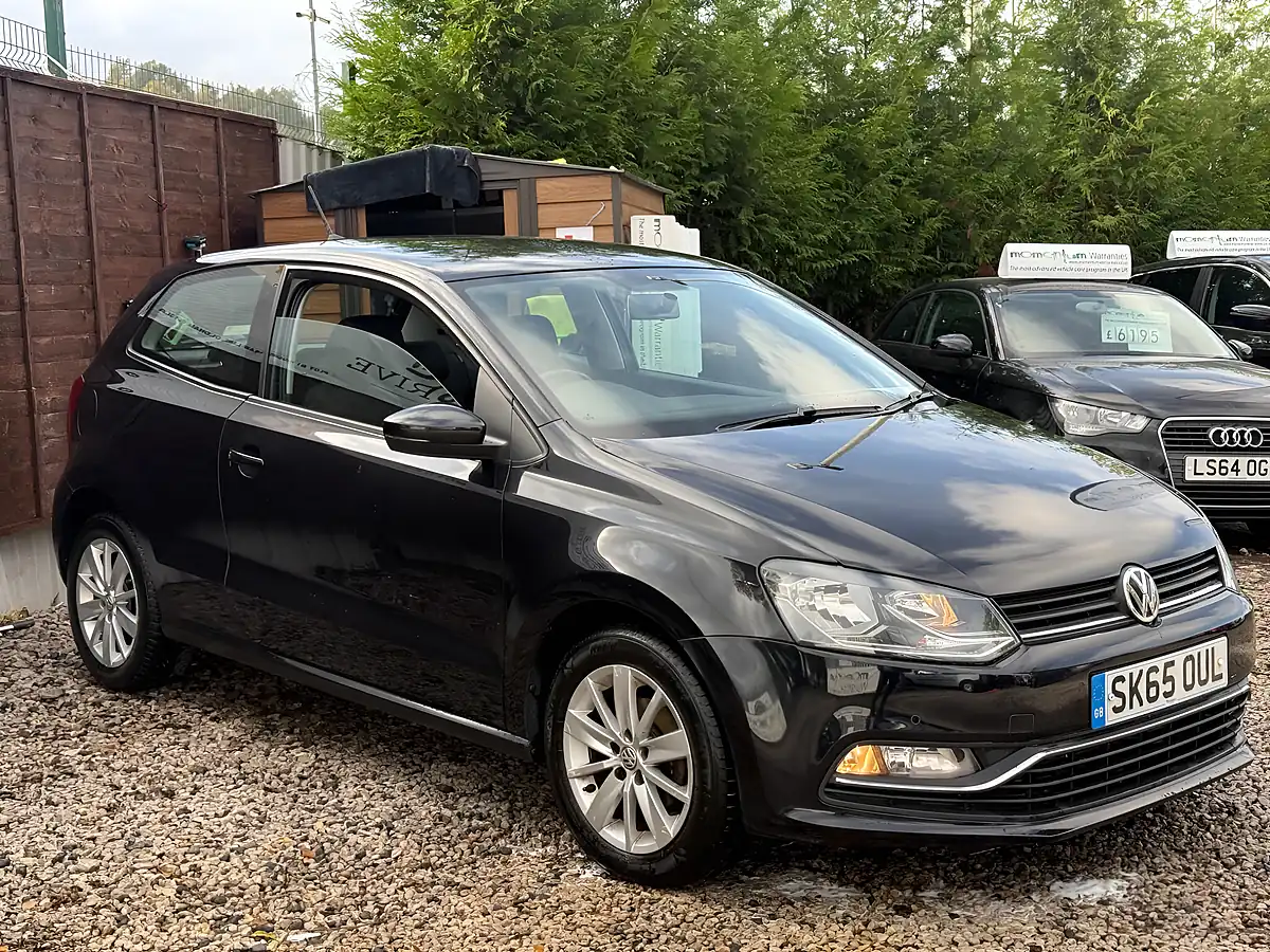 Used 2015 Volkswagen Polo Bluemotion Tech Se Black - Interior and Exterior details 5