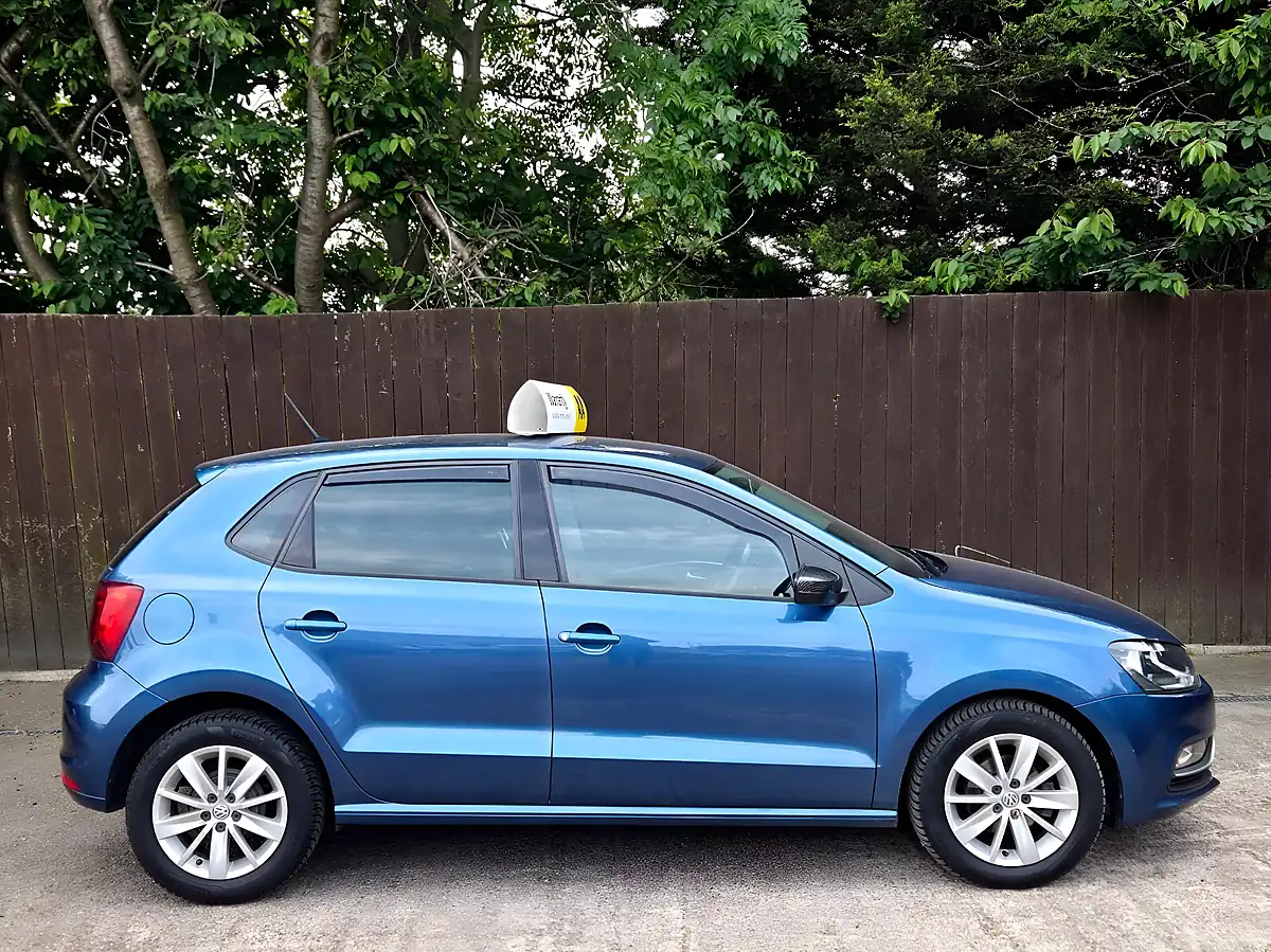 Used 2015 Volkswagen Polo Bluemotion Tech Se Blue - Interior and Exterior details 7