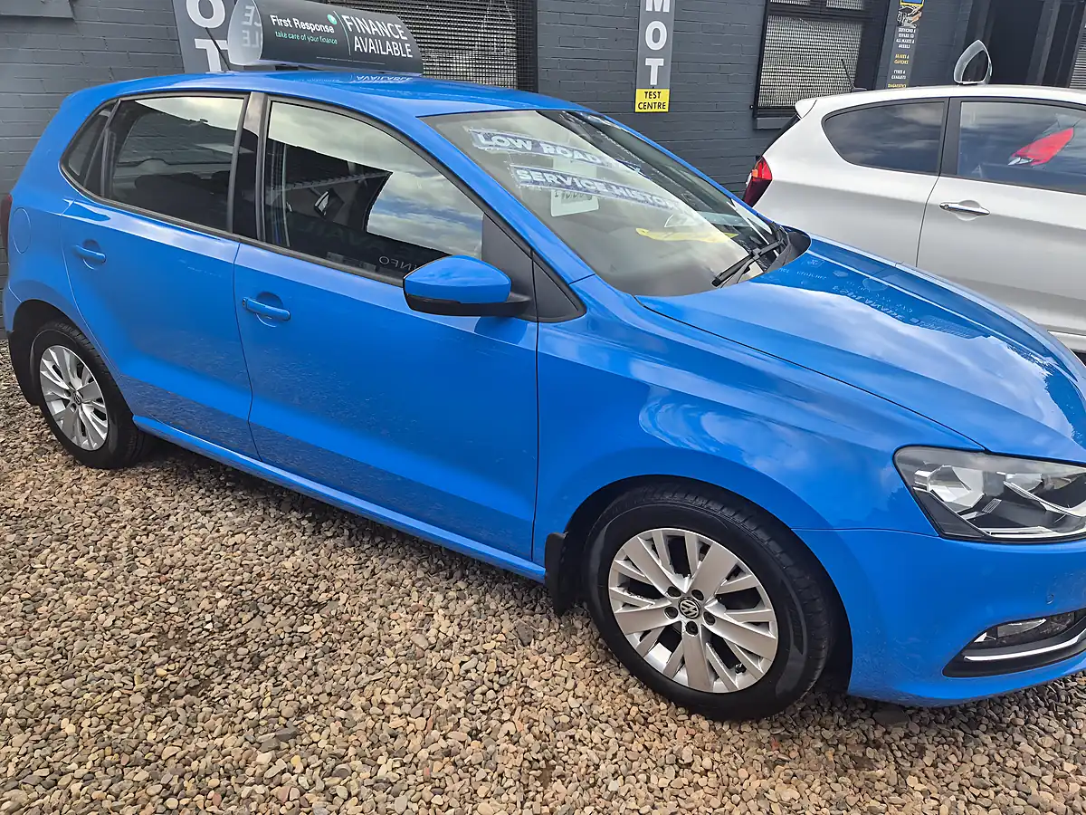 Used 2015 Volkswagen Polo Bluemotion Tech Se Blue - Interior and Exterior details 7