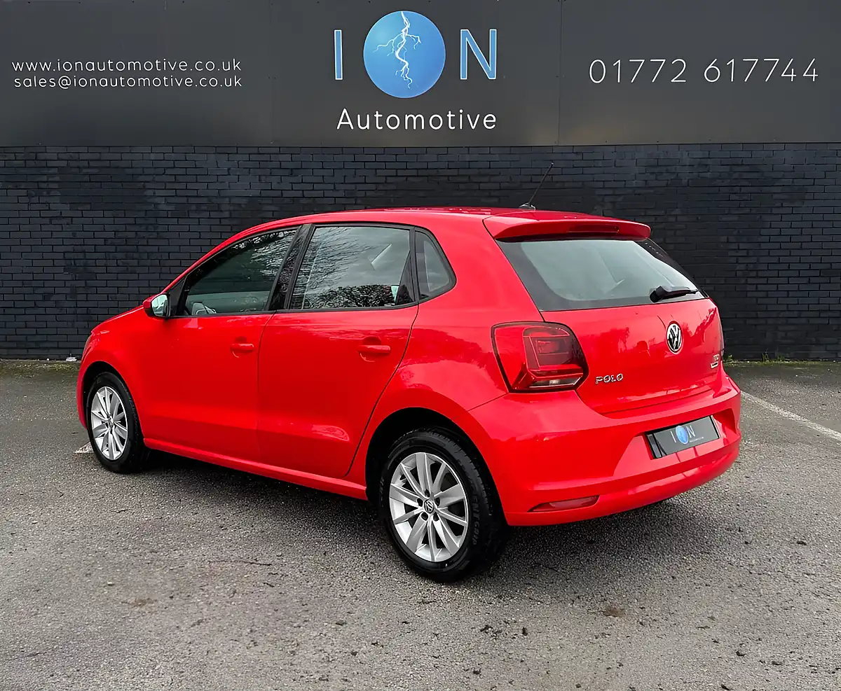 Used 2015 Volkswagen Polo Bluemotion Tech Se Flash Red - Interior and Exterior details 12