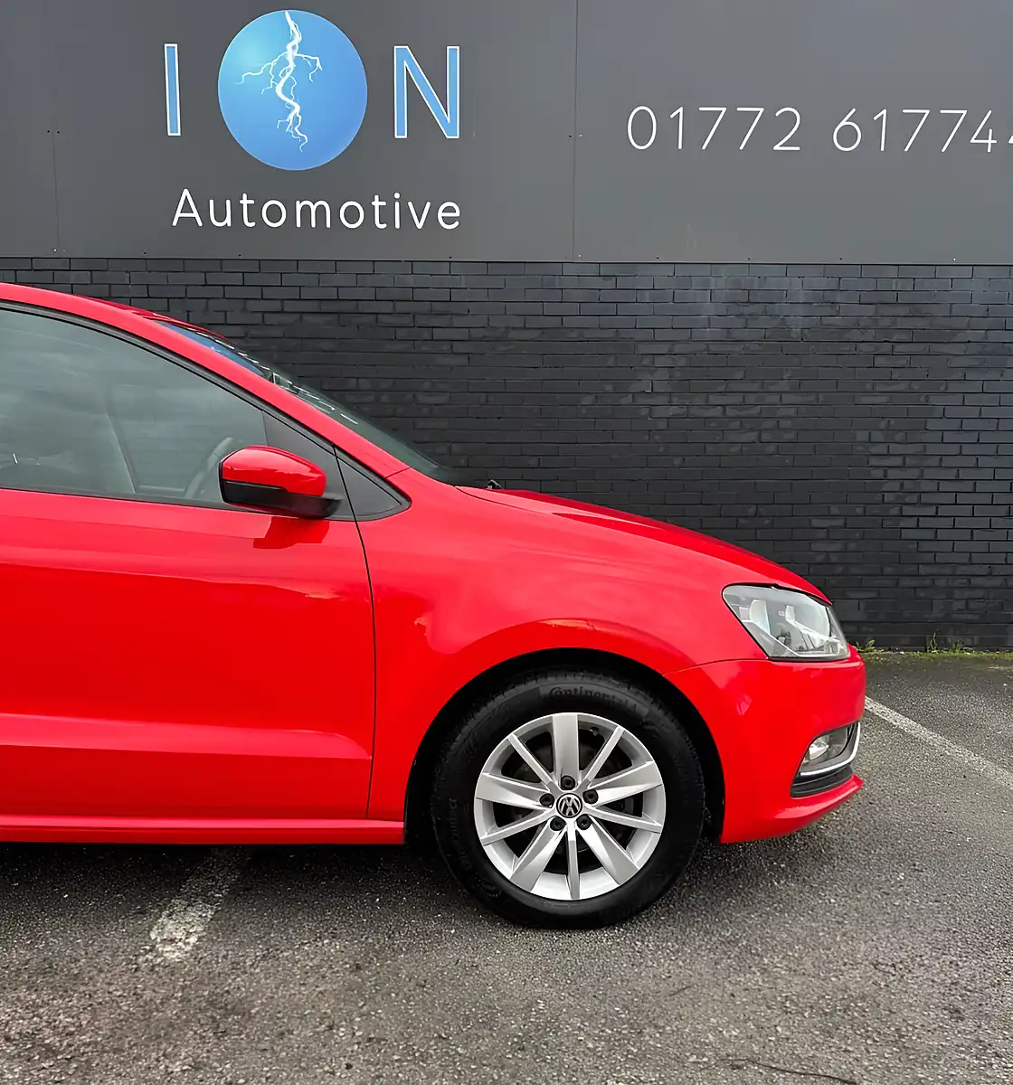 Used 2015 Volkswagen Polo Bluemotion Tech Se Flash Red - Interior and Exterior details 13
