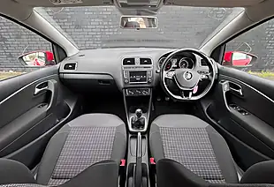 Used 2015 Volkswagen Polo Bluemotion Tech Se Flash Red - Interior and Exterior details 18