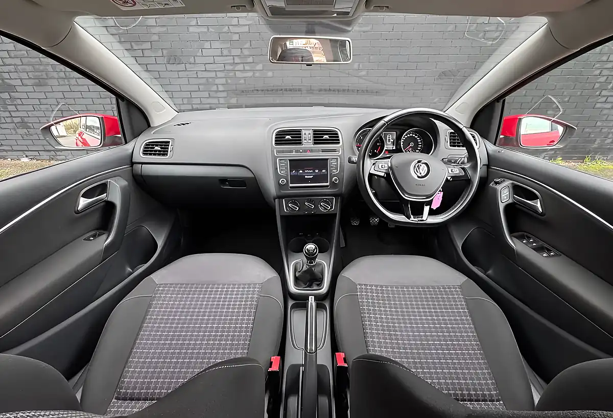 Used 2015 Volkswagen Polo Bluemotion Tech Se Flash Red - Interior and Exterior details 18