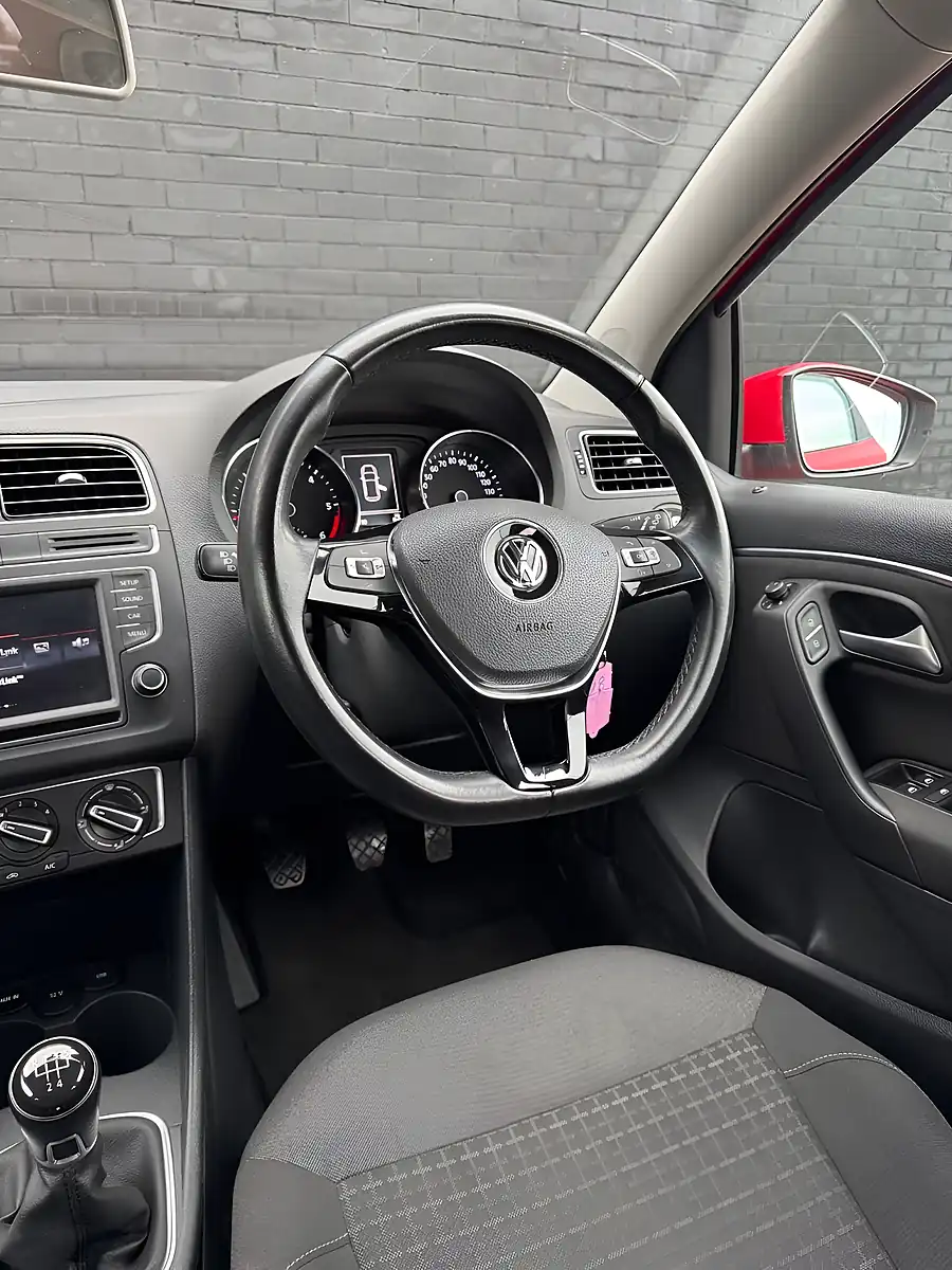 Used 2015 Volkswagen Polo Bluemotion Tech Se Flash Red - Interior and Exterior details 20
