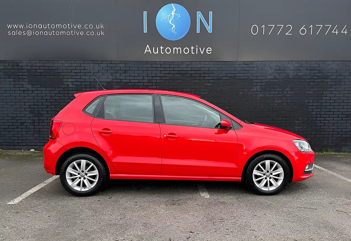 Used 2015 Volkswagen Polo Bluemotion Tech Se Flash Red - Interior and Exterior details 3