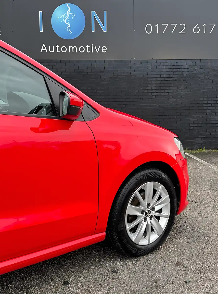 Used 2015 Volkswagen Polo Bluemotion Tech Se Flash Red - Interior and Exterior details 6
