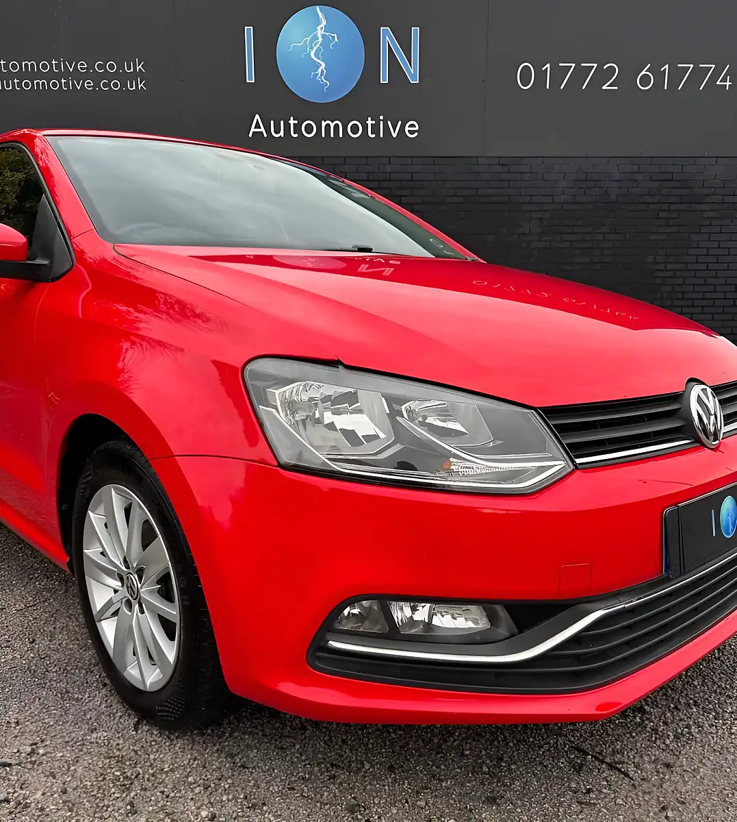 Used 2015 Volkswagen Polo Bluemotion Tech Se Flash Red - Interior and Exterior details 9