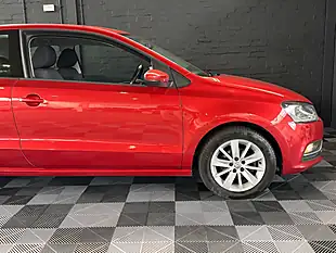 Used 2015 Volkswagen Polo Bluemotion Tech Se - Interior and Exterior details 13