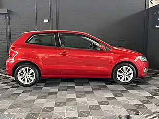 Used 2015 Volkswagen Polo Bluemotion Tech Se - Interior and Exterior details 17