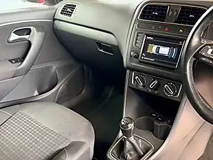 Used 2015 Volkswagen Polo Bluemotion Tech Se - Interior and Exterior details 8