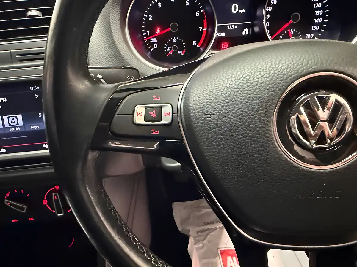Used 2015 Volkswagen Polo Bluemotion Tech Se Silver - Interior and Exterior details 15