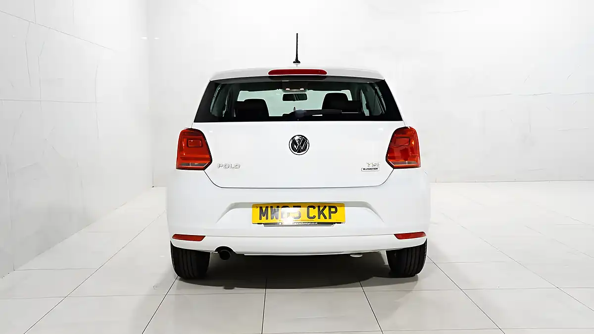 Used 2015 Volkswagen Polo Bluemotion Tech Se White - Interior and Exterior details 4
