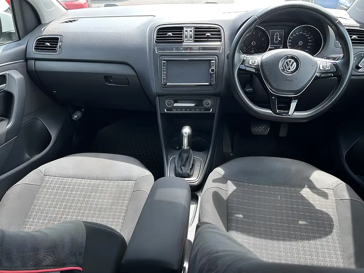 Used 2015 Volkswagen Polo Bluemotion Technology White - Interior and Exterior details 12