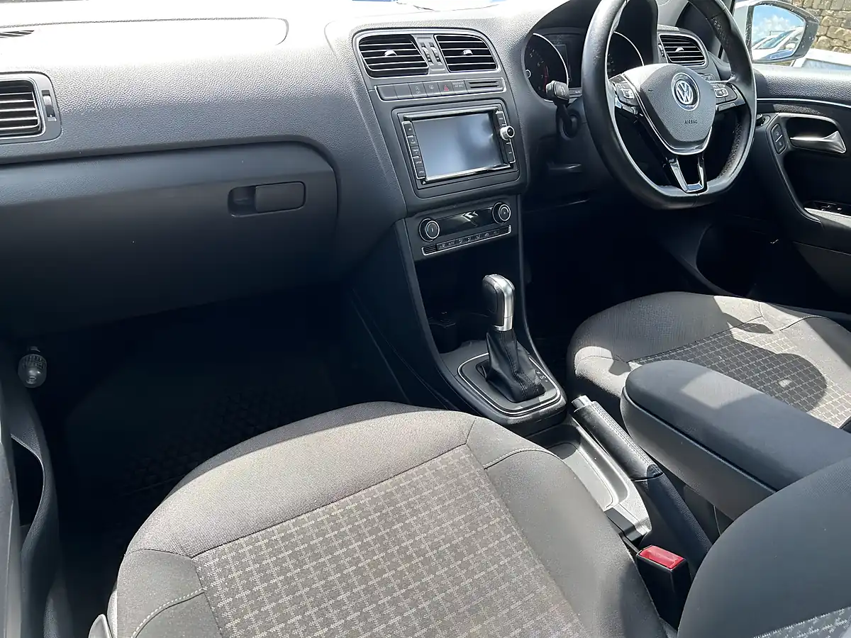 Used 2015 Volkswagen Polo Bluemotion Technology White - Interior and Exterior details 14