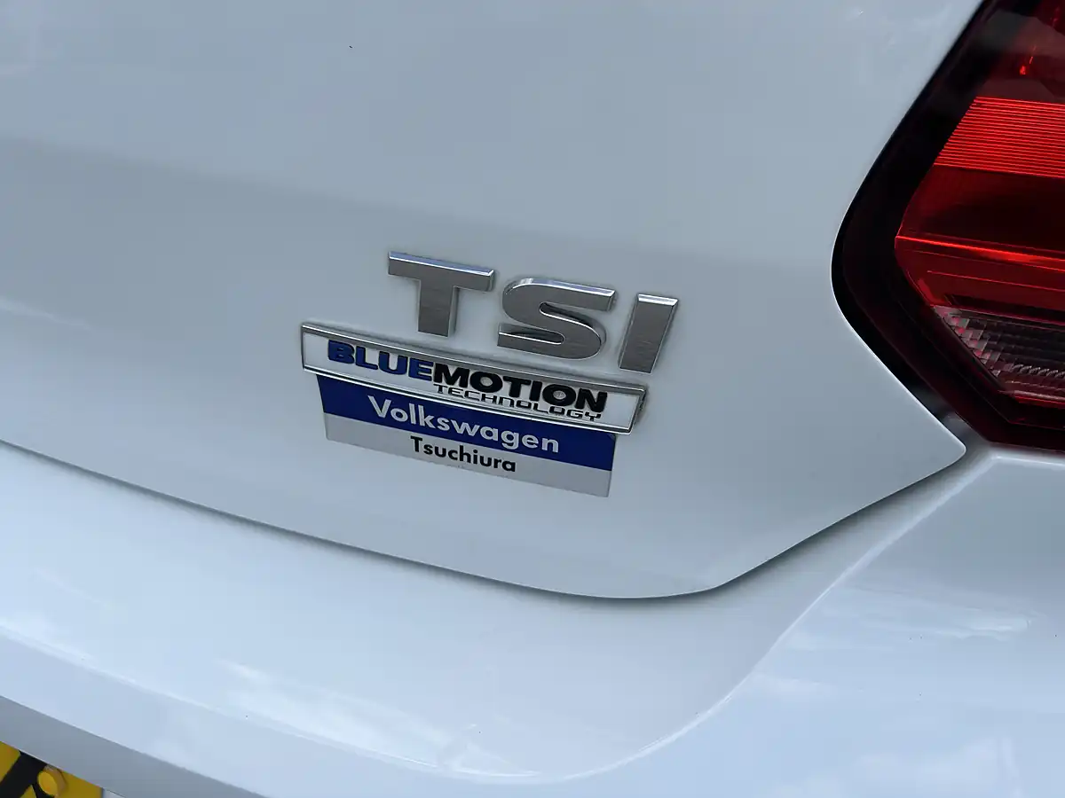 Used 2015 Volkswagen Polo Bluemotion Technology White - Interior and Exterior details 17