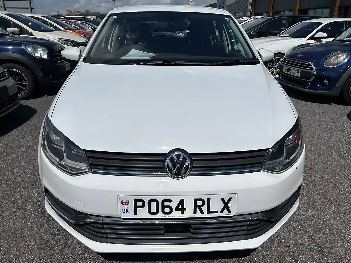 Used 2015 Volkswagen Polo Bluemotion Technology White - Interior and Exterior details 2